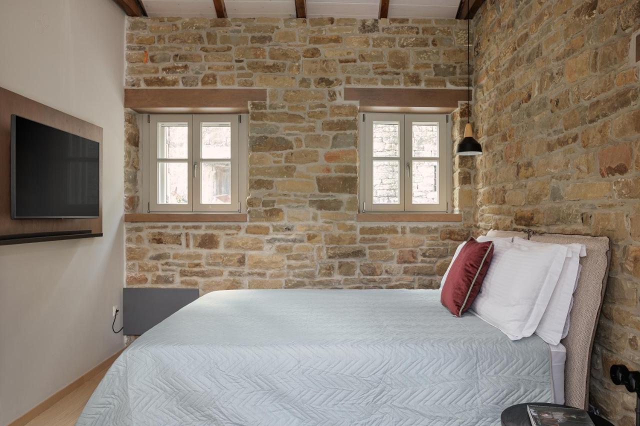 Chalet Lozart Traditional Stone House